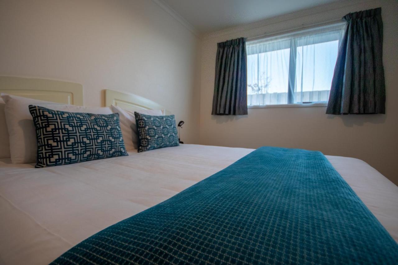 Antonio Mews Motel Стратфорд Экстерьер фото