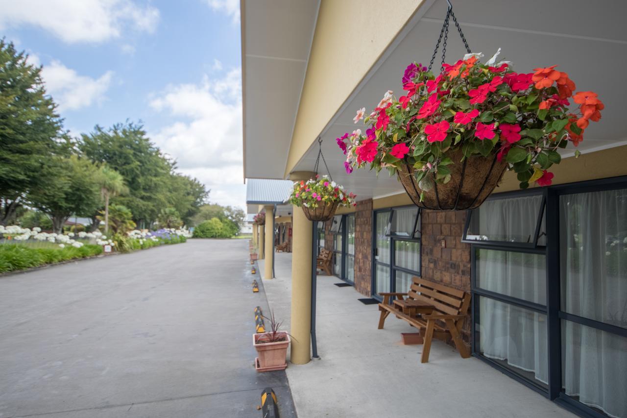 Antonio Mews Motel Стратфорд Экстерьер фото