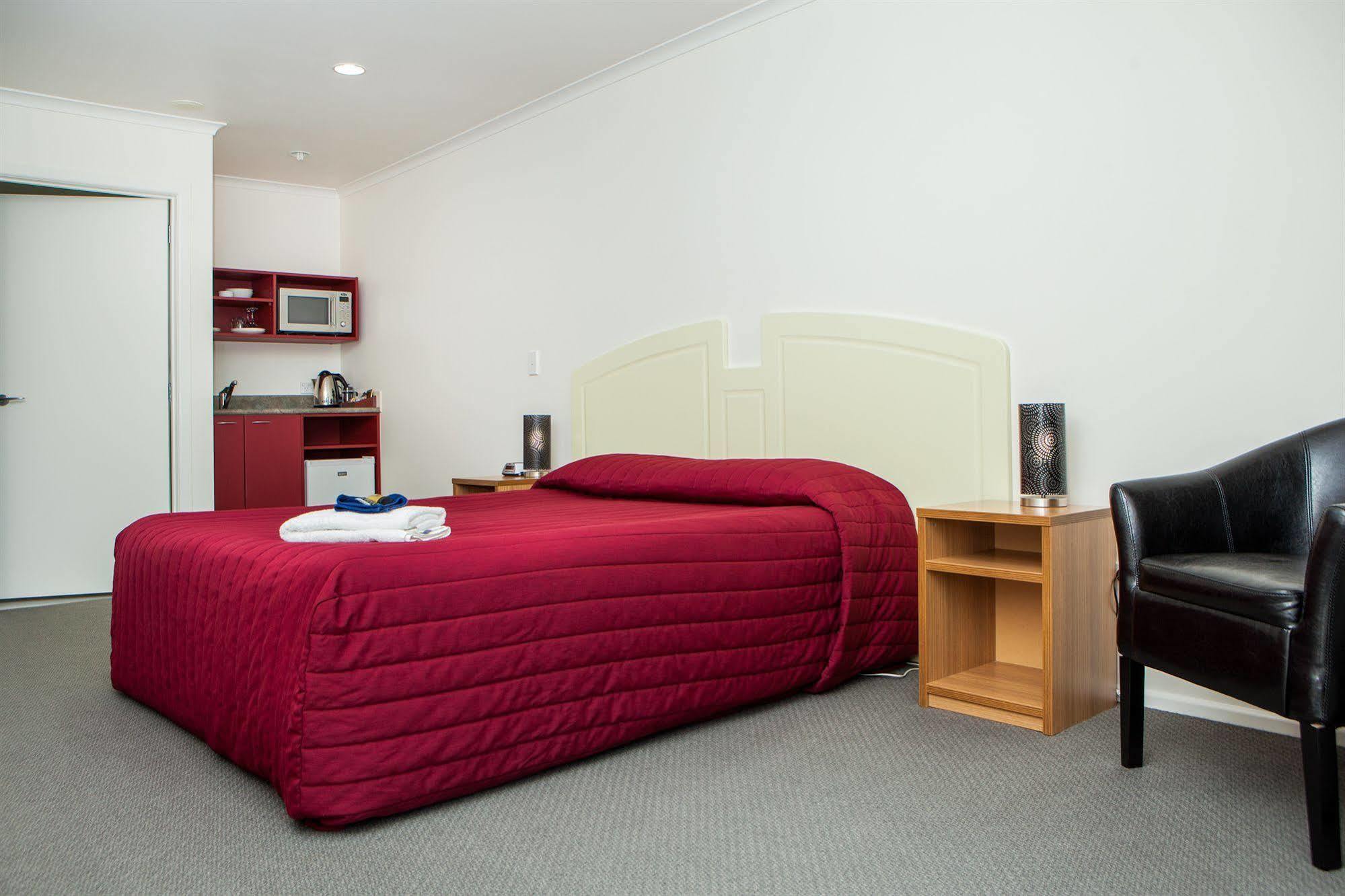 Antonio Mews Motel Стратфорд Экстерьер фото
